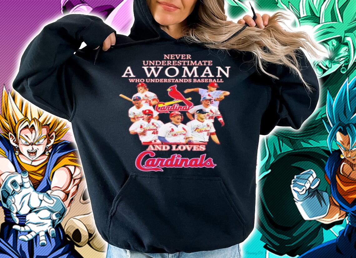 Never Underestimate A Woman Who Understand Baseball And Loves Cardinals Signatures t-shirt hoodie