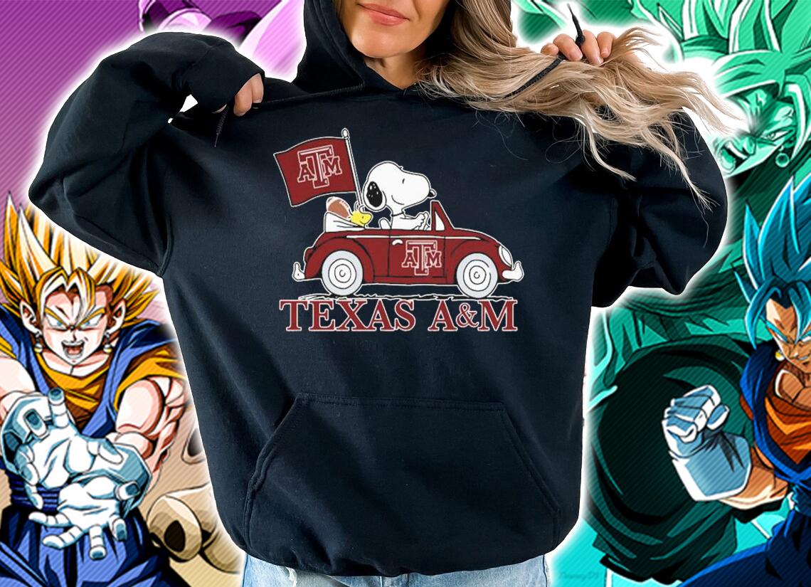 Snoopy And Woodstock Driving Car Texas A&M Aggies Flag t-shirt hoodie