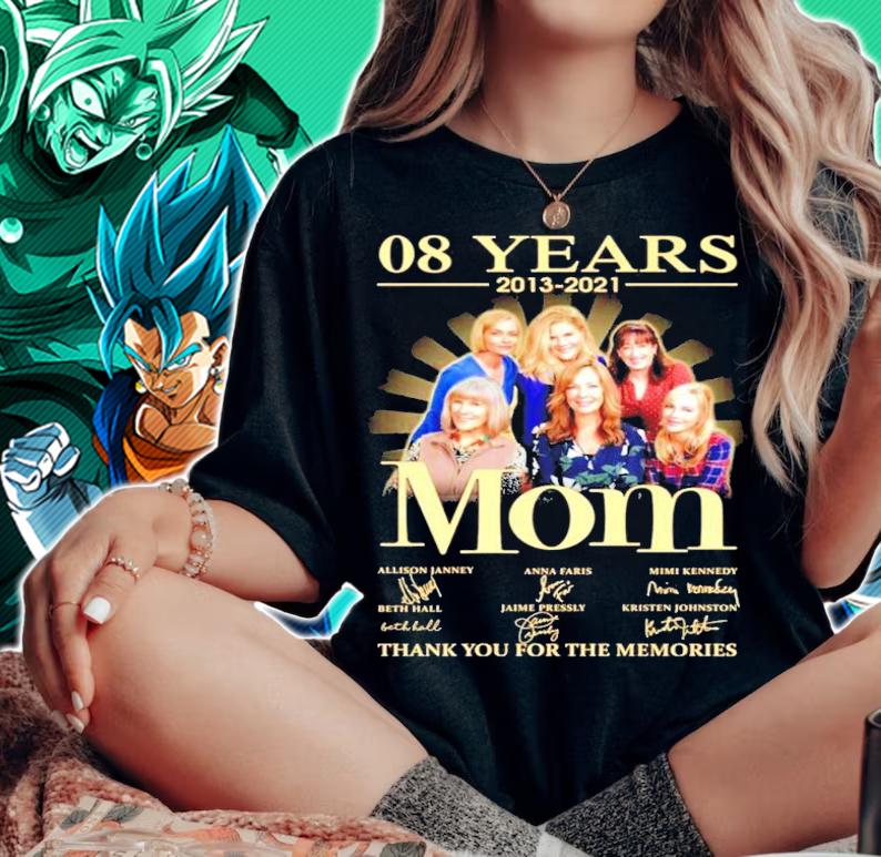 08 years 2013 2021 Mom signature thank you for the memories t-shirt woman shirt