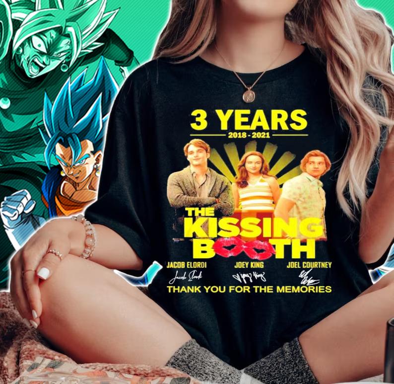 The Kissing Booth 3 years 2018 2021 signatures t-shirt woman shirt