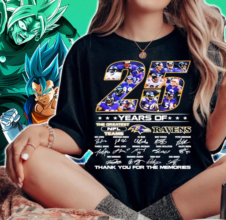 25 years of The Greatest NFL teams Baltimore Ravens signatures t-shirt woman shirt