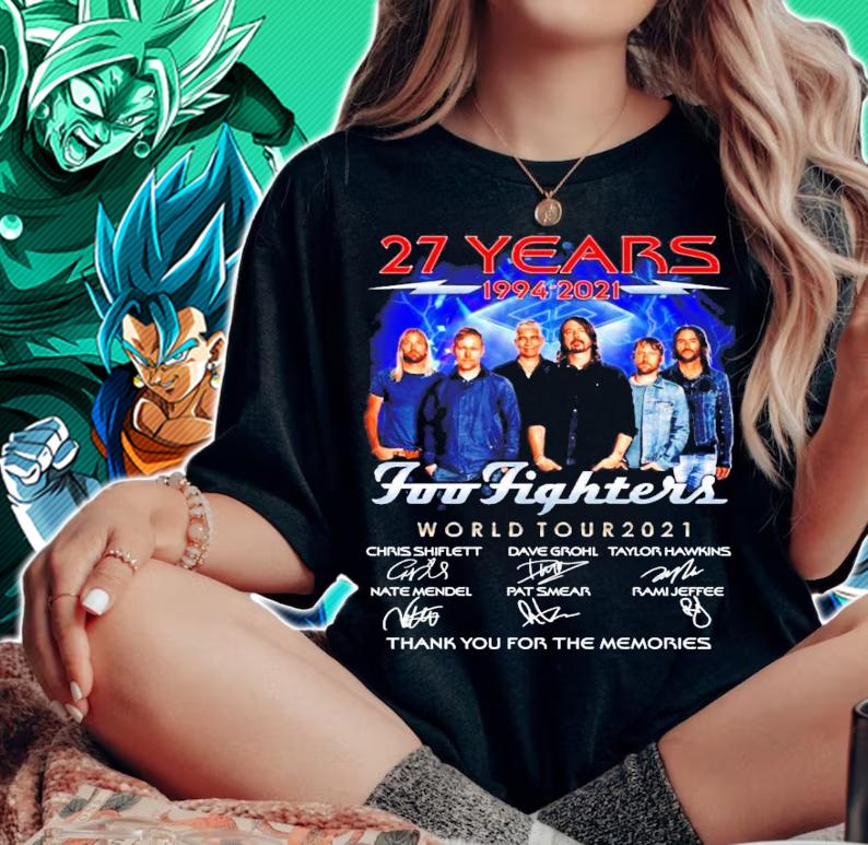 27 years 1994-2021 Foo Fighters World Tour 2021 signatures t-shirt woman shirt