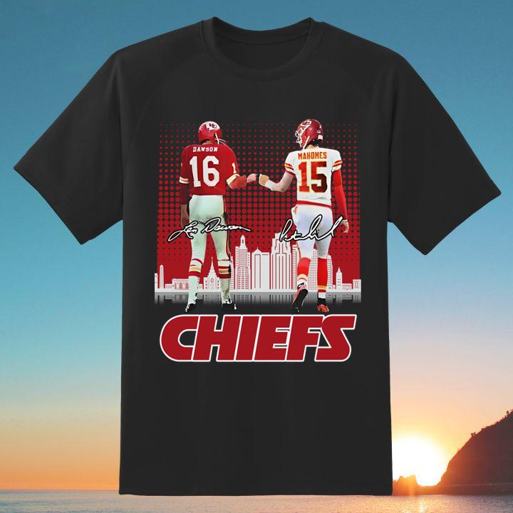 Len Dawson Patrick Mahomes Chiefs Skyline Signatures Shirt