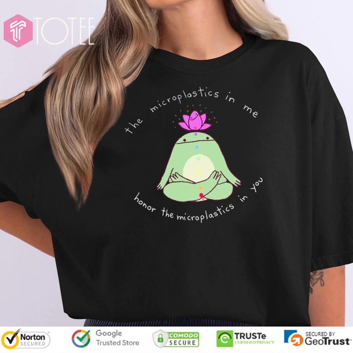 Yoga Frog The Microplastics In Me Horror The Microplastics In You T-shirt